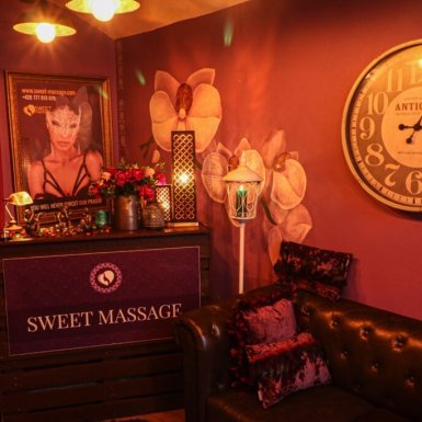 Entrance of Sweet Massage erotic salon in Prague